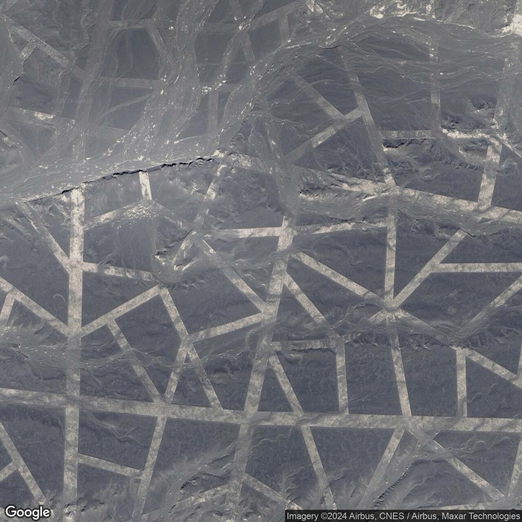 The strange zigzag patterns in China's Gobi Desert